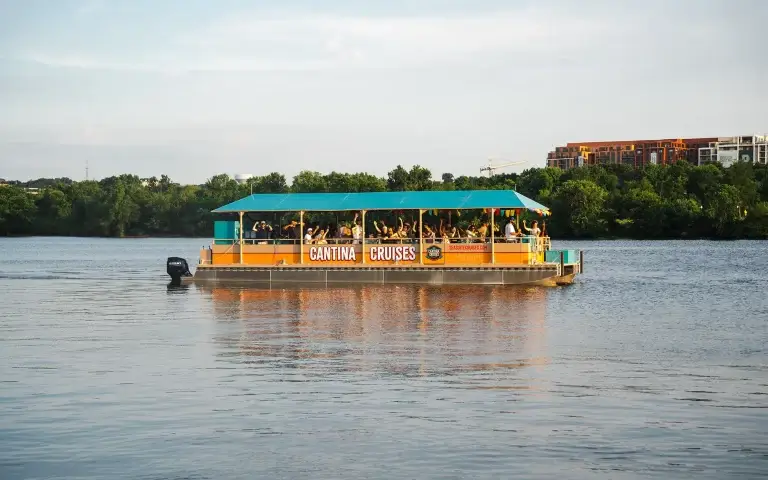 Sea-Suite-Cruises-Party-Boats-3D (3)