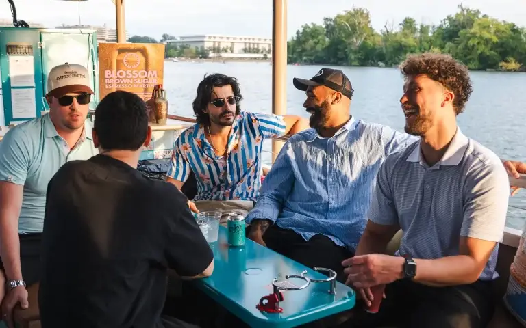 Sea-Suite-Cruises-Cantina-Cruises-DC-17B-(20)-min