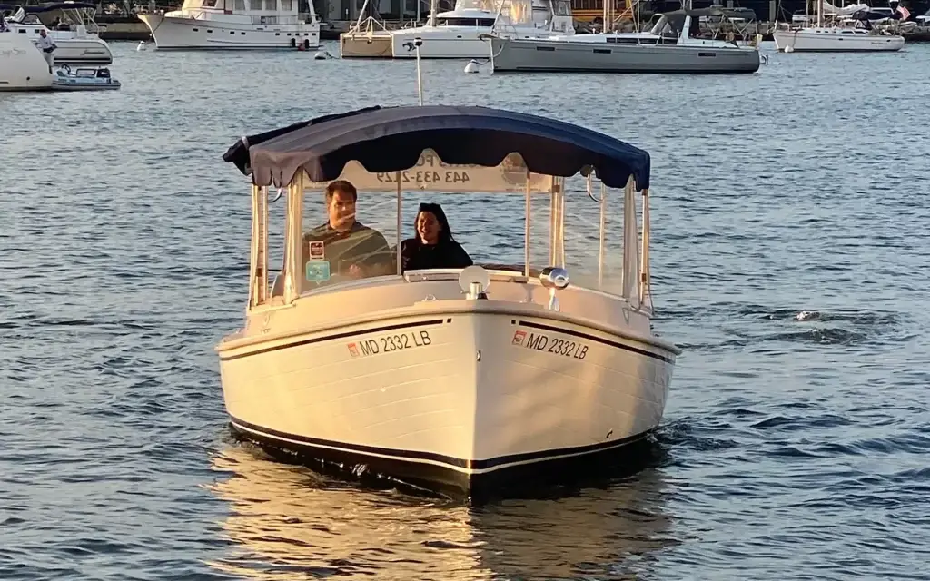 Sea-Suite-Cruises-Electric-Duffy-Boats-Annapolis-MD-(8)-min