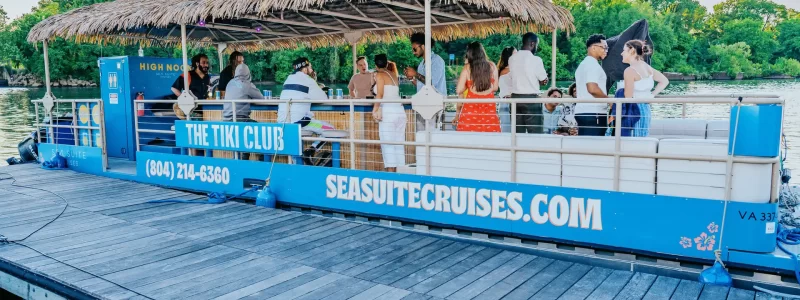 Booze cruises in Richmond VA. BYOB Tiki boat. group photo. Tiki Club RVA by Sea Suite Cruises.