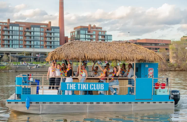 Sea-Suite-Cruises-Party-Boats-1B-min