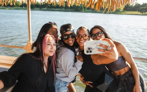 Sea-Suite-Cruises-Tiki-Boats-DC-9D-(1)-min